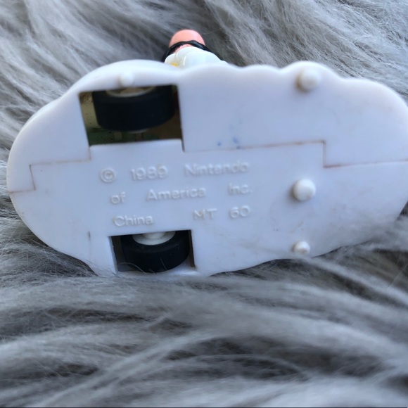 Two Luigi toys from 1989 - Picture 2 of 2